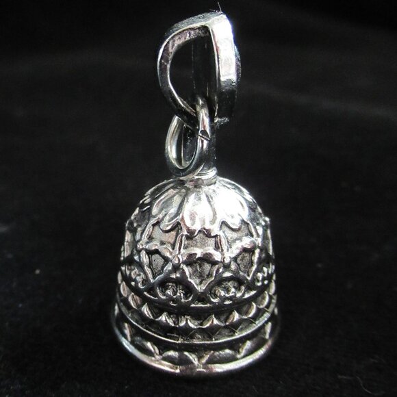 Heart motif Miniature Bell Charm, Vintage, Filagree, Diamond patter. - Picture 2 of 8